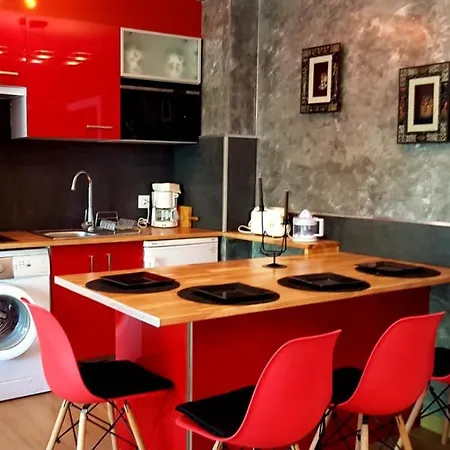 Leroy Apartment *